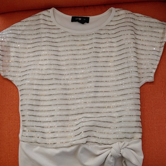 Amy Byer Other - 4/$25 Amy Byer girls top sequined